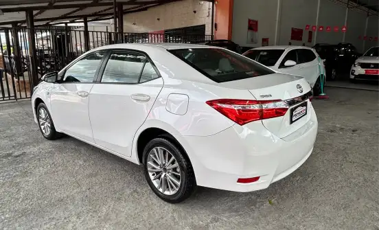 TOYOTA-COROLLA-2014