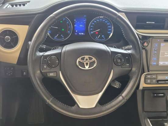 TOYOTA-COROLLA-2017