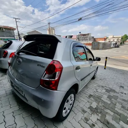 TOYOTA ETIOS 1.3 XS 16V FLEX 4P MANUAL TOYOTA ETIOS 1.3 XS 16V FLEX 4P MANUAL