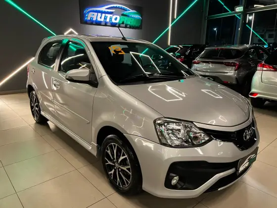 TOYOTA ETIOS 1.5 PLATINUM 16V FLEX 4P AUTOMÁTICO TOYOTA ETIOS 1.5 PLATINUM 16V FLEX 4P AUTOMÁTICO