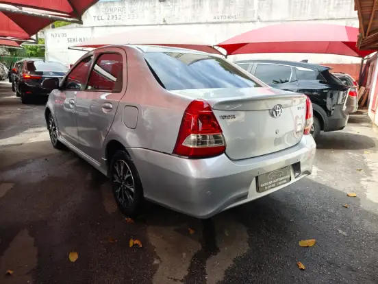 TOYOTA-ETIOS-2016