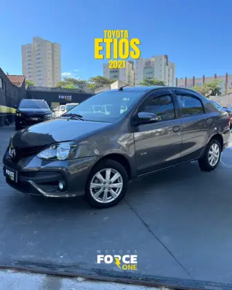 TOYOTA ETIOS 1.5 X PLUS SEDAN 16V FLEX 4P AUTOMÁTICO