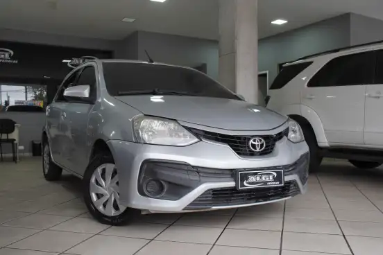 TOYOTA-ETIOS-2017