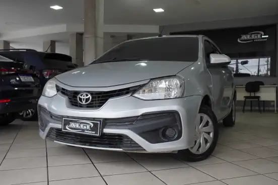 TOYOTA-ETIOS-2017