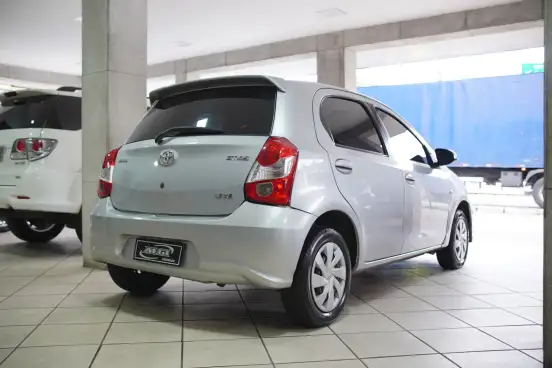 TOYOTA-ETIOS-2017