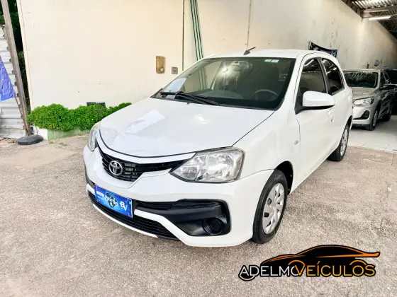 TOYOTA ETIOS 1.5 XS 16V FLEX 4P AUTOMÁTICO TOYOTA ETIOS 1.5 XS 16V FLEX 4P AUTOMÁTICO