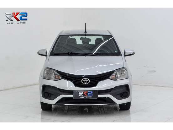 TOYOTA-ETIOS-2018