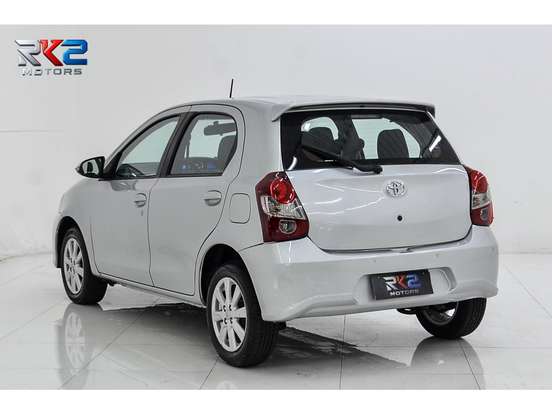 TOYOTA-ETIOS-2018