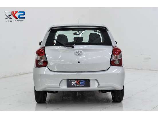 TOYOTA-ETIOS-2018