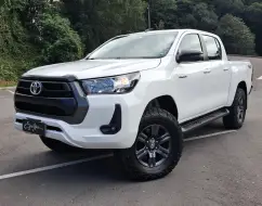 TOYOTA HILUX 2.8 D-4D TURBO DIESEL CD SR 4X4 AUTOMÁTICO TOYOTA HILUX 2.8 D-4D TURBO DIESEL CD SR 4X4 AUTOMÁTICO
