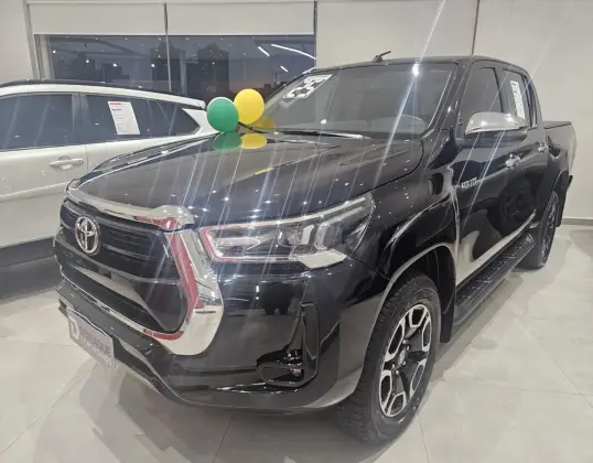 TOYOTA HILUX 2.8 D-4D TURBO DIESEL CD SRV 4X4 AUTOMÁTICO