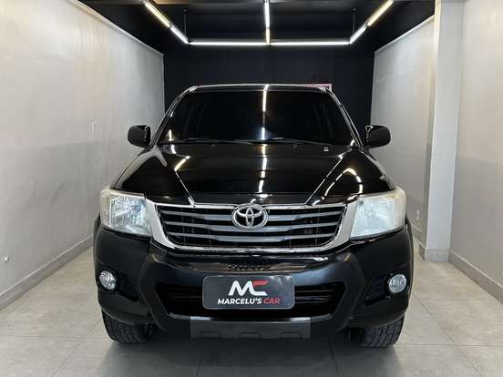 TOYOTA-HILUX-2012