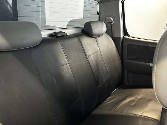 TOYOTA-HILUX-2012