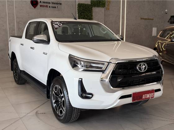 TOYOTA HILUX 2.8 D-4D TURBO DIESEL CD SRV 4X4 AUTOMÁTICO
