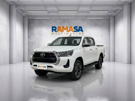 TOYOTA HILUX 2.8 D-4D TURBO DIESEL CD SRX 4X4 AUTOMÁTICO