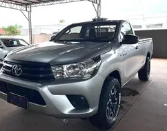 TOYOTA HILUX 2.8 D-4D TURBO DIESEL CS 4X4 MANUAL TOYOTA HILUX 2.8 D-4D TURBO DIESEL CS 4X4 MANUAL