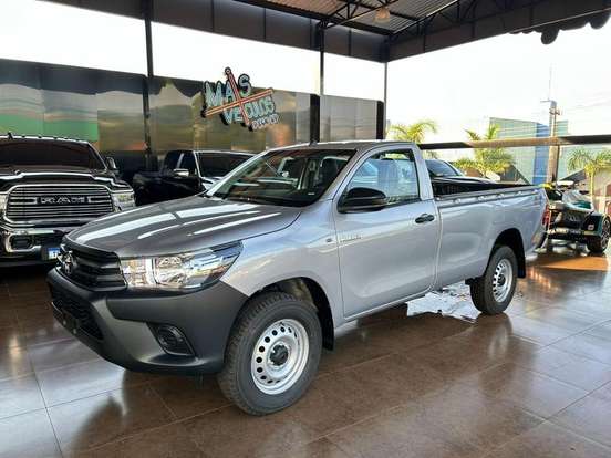 TOYOTA-HILUX-2.8 D-4D TURBO DIESEL CS 4X4 MANUAL TOYOTA-HILUX-2025