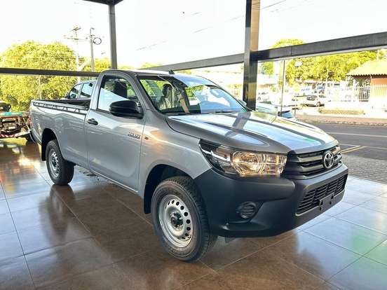 TOYOTA-HILUX-2025