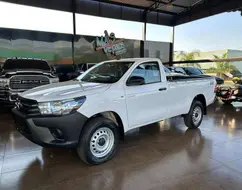 TOYOTA HILUX 2.8 D-4D TURBO DIESEL CS 4X4 MANUAL TOYOTA HILUX 2.8 D-4D TURBO DIESEL CS 4X4 MANUAL