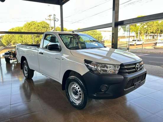 TOYOTA-HILUX-2.8 D-4D TURBO DIESEL CS 4X4 MANUAL TOYOTA-HILUX-2025