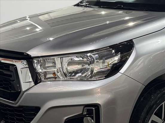 TOYOTA-HILUX-2018