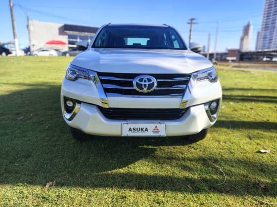 TOYOTA HILUX 2.8 SRX 4X4 CD 16V DIESEL 4P AUTOMÁTICO