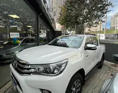 TOYOTA HILUX 2.8 SRX 4X4 CD 16V DIESEL 4P AUTOMÁTICO TOYOTA HILUX 2.8 SRX 4X4 CD 16V DIESEL 4P AUTOMÁTICO