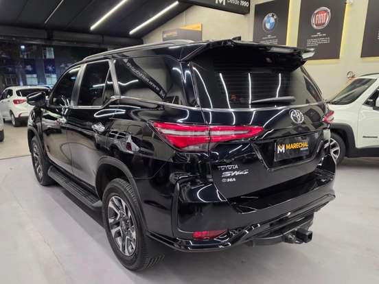 TOYOTA-HILUX SW4-2.8 D-4D TURBO DIESEL DIAMOND 7L 4X4 AUTOMÁTICO TOYOTA-HILUX SW4-2022