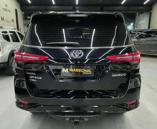 TOYOTA-HILUX SW4-2022