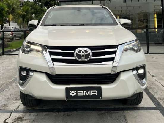 TOYOTA-HILUX SW4-2020