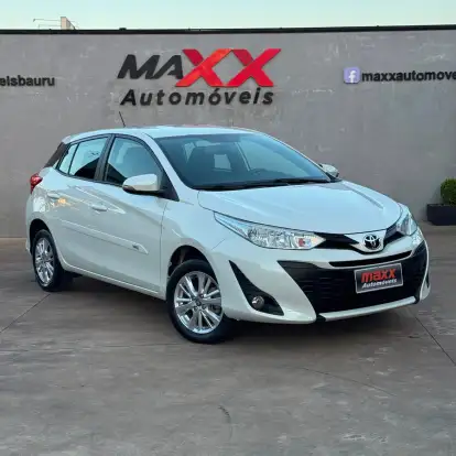 TOYOTA-YARIS-2019