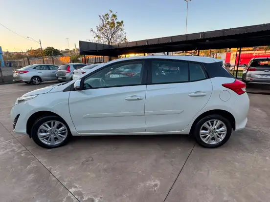 TOYOTA-YARIS-1.3 16V FLEX XL PLUS TECH MULTIDRIVE TOYOTA-YARIS-2019