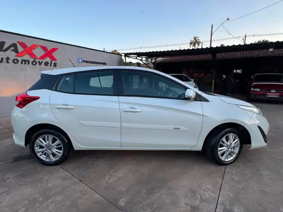 TOYOTA-YARIS-1.3 16V FLEX XL PLUS TECH MULTIDRIVE TOYOTA-YARIS-2019