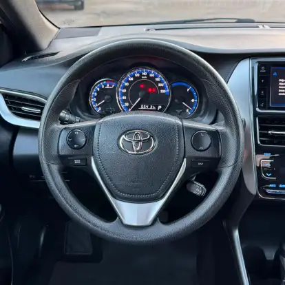 TOYOTA-YARIS-2019