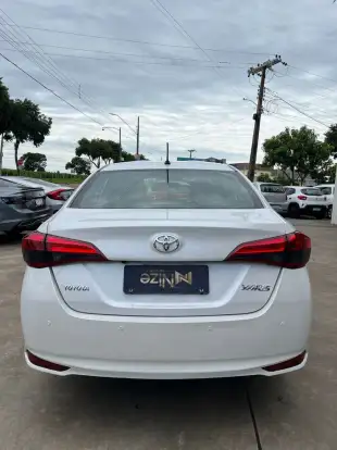TOYOTA-YARIS-2021
