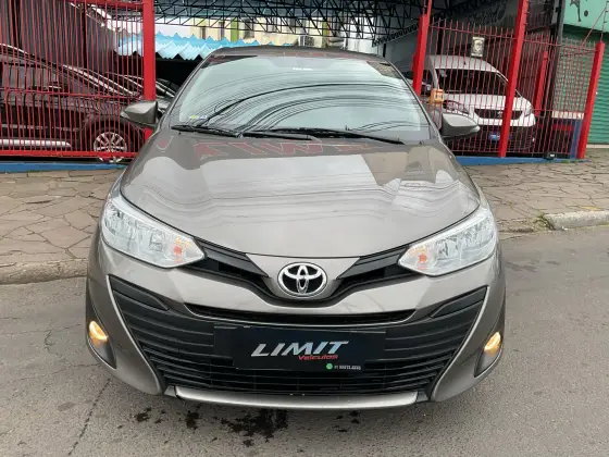 TOYOTA YARIS 1.5 16V FLEX SEDAN XLS MULTIDRIVE TOYOTA YARIS 1.5 16V FLEX SEDAN XLS MULTIDRIVE