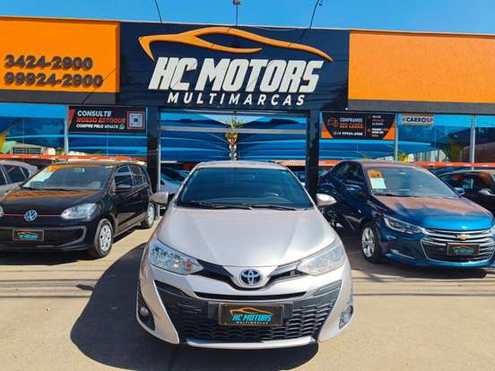 TOYOTA-YARIS-2019