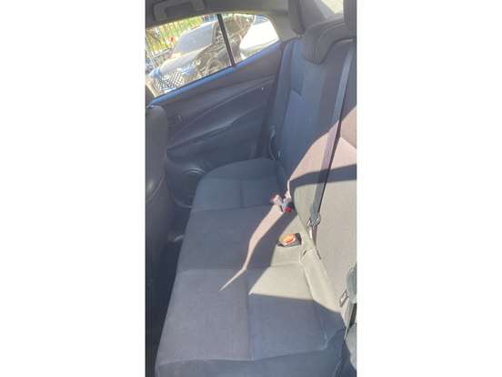 TOYOTA-YARIS-2024