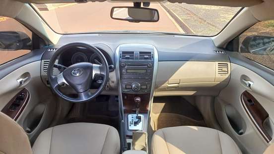 TOYOTA-COROLLA-2011