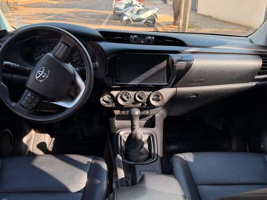 TOYOTA-HILUX-2.8 D-4D TURBO DIESEL CD POWER PACK 4X4 MANUAL TOYOTA-HILUX-2023