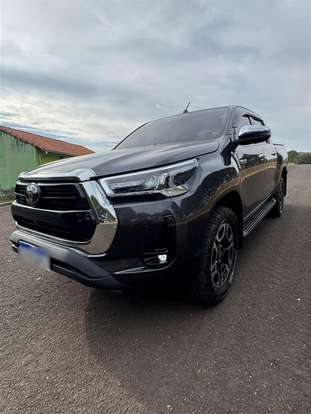 TOYOTA-HILUX-2.8 D-4D TURBO DIESEL CD SRX LIMITED 4X4 AUTOMÁTICO TOYOTA-HILUX-2023