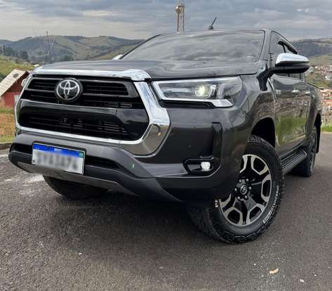 TOYOTA-HILUX-2.8 D-4D TURBO DIESEL CD SRX LIMITED 4X4 AUTOMÁTICO TOYOTA-HILUX-2023