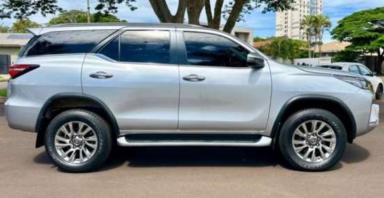 TOYOTA-HILUX SW4-2021
