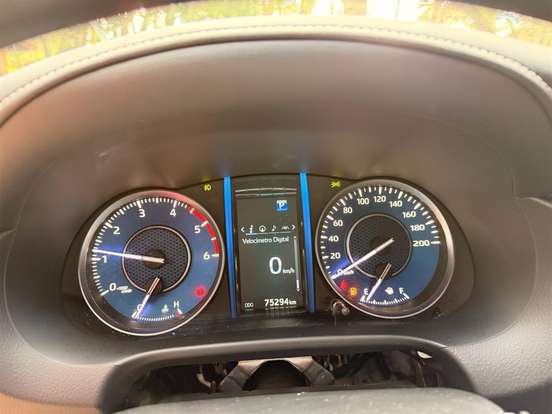 TOYOTA-HILUX SW4-2022