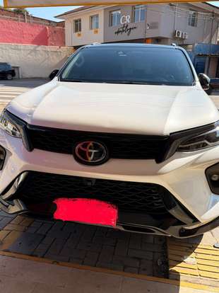 TOYOTA-HILUX SW4-2024