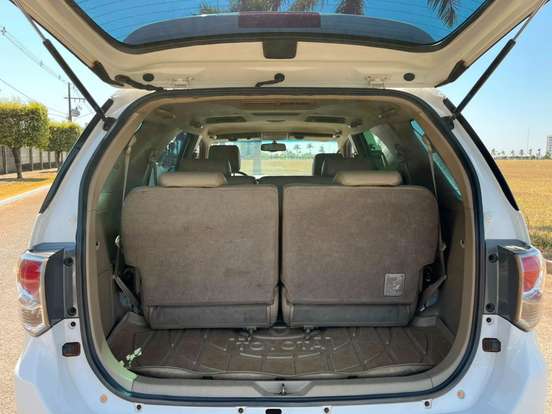 TOYOTA-HILUX SW4-2013