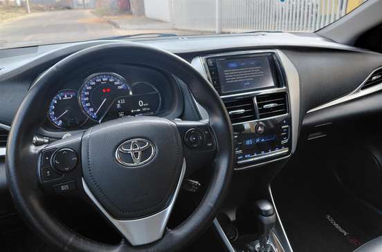 TOYOTA-YARIS-2020