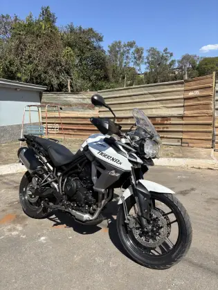 TRIUMPH TIGER 800 XCX TRIUMPH TIGER 800 XCX