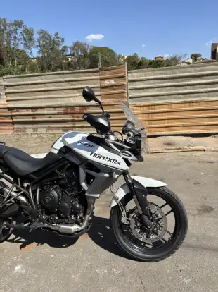 TRIUMPH-TIGER 800 XCX-2017