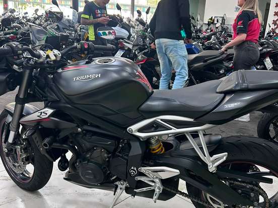 TRIUMPH-STREET TRIPLE 765 RS TRIUMPH-STREET TRIPLE 765 RS-2020